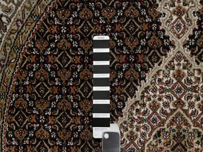 Black 4'10" x 4'10" Fine Oriental Hand knotted Wool Rug - Sku: O091077