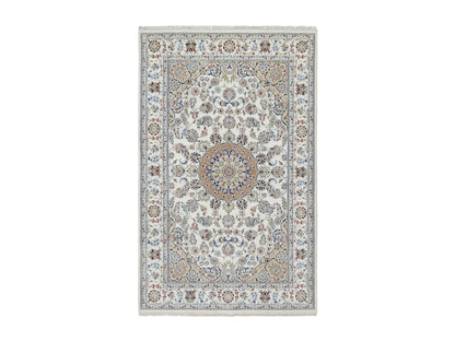 Ivory 5'10" x 9'2" Fine Oriental Hand knotted Wool/Silk Rug - Sku: O091125