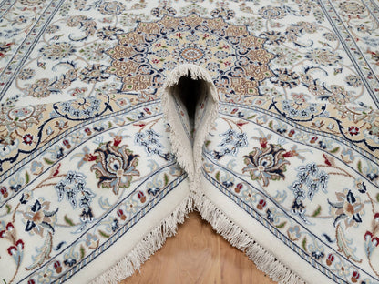 Ivory 5'10" x 9'2" Fine Oriental Hand knotted Wool/Silk Rug - Sku: O091125