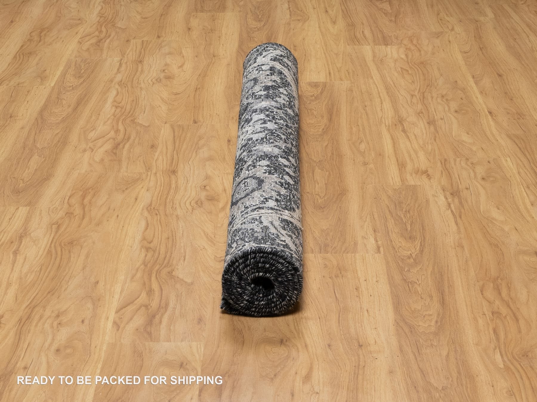 Transitional hand-knotted wool/silk rug in Black, 4'10" x 6'11", SKU O091135