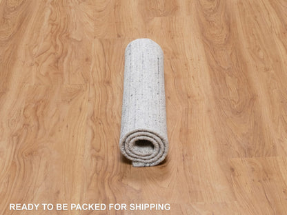 Modern / Contemporary hand-knotted wool rug in Ivory, 2'0" x 3'0", SKU O091202