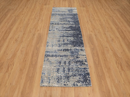 Grey 2'7" x 7'11" Modern / Contemporary Hand knotted Wool/Silk Rug - Sku: O091209