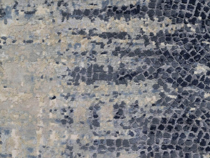 Grey 2'7" x 7'11" Modern / Contemporary Hand knotted Wool/Silk Rug - Sku: O091209