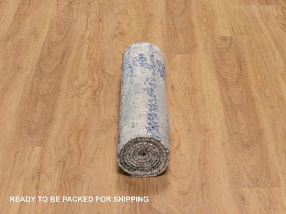 Grey 2'7" x 7'11" Modern / Contemporary Hand knotted Wool/Silk Rug - Sku: O091209