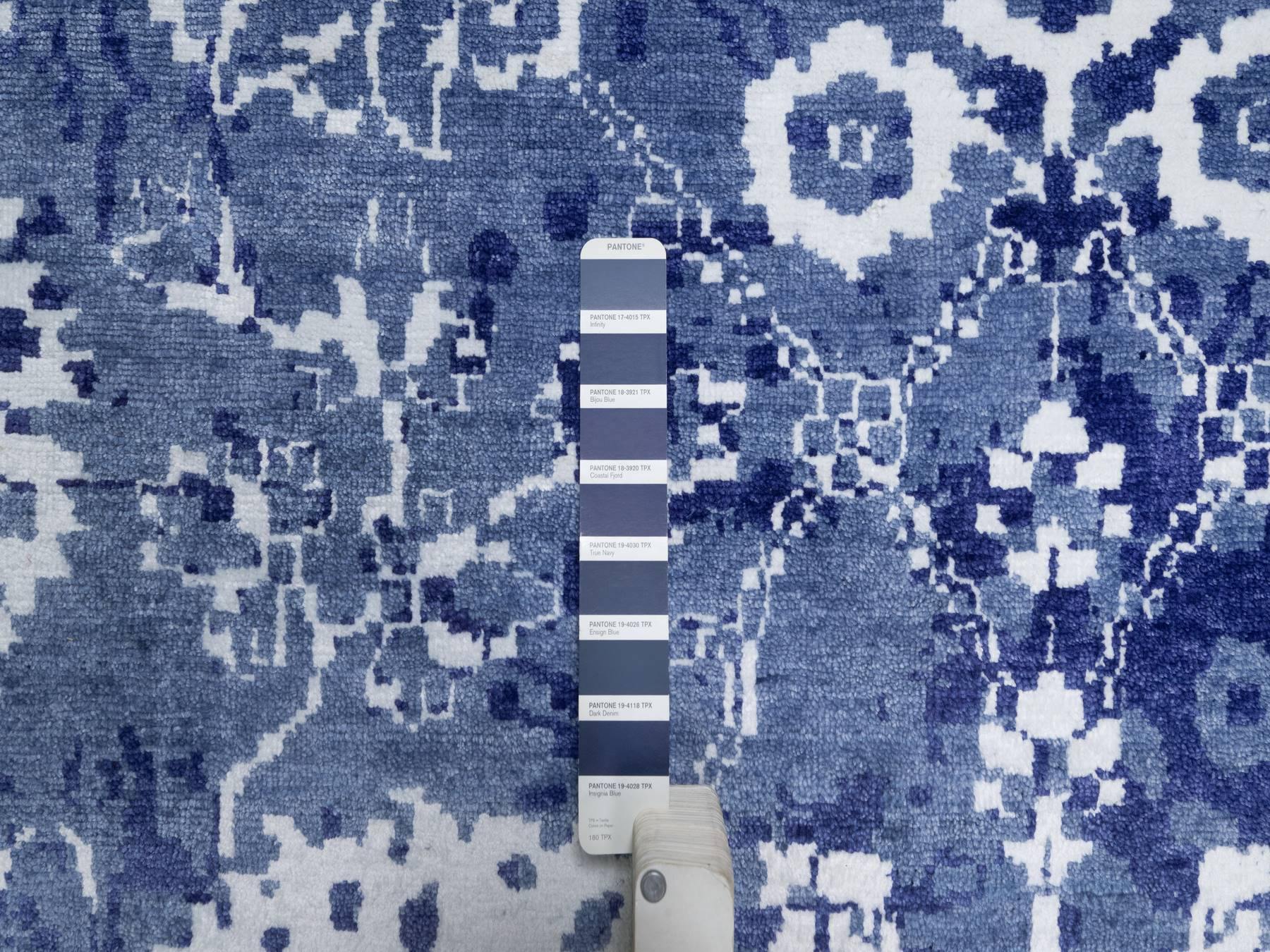 Tabriz Transitional hand-knotted wool/silk rug in Blue, 8'11" x 12'3", SKU O091213