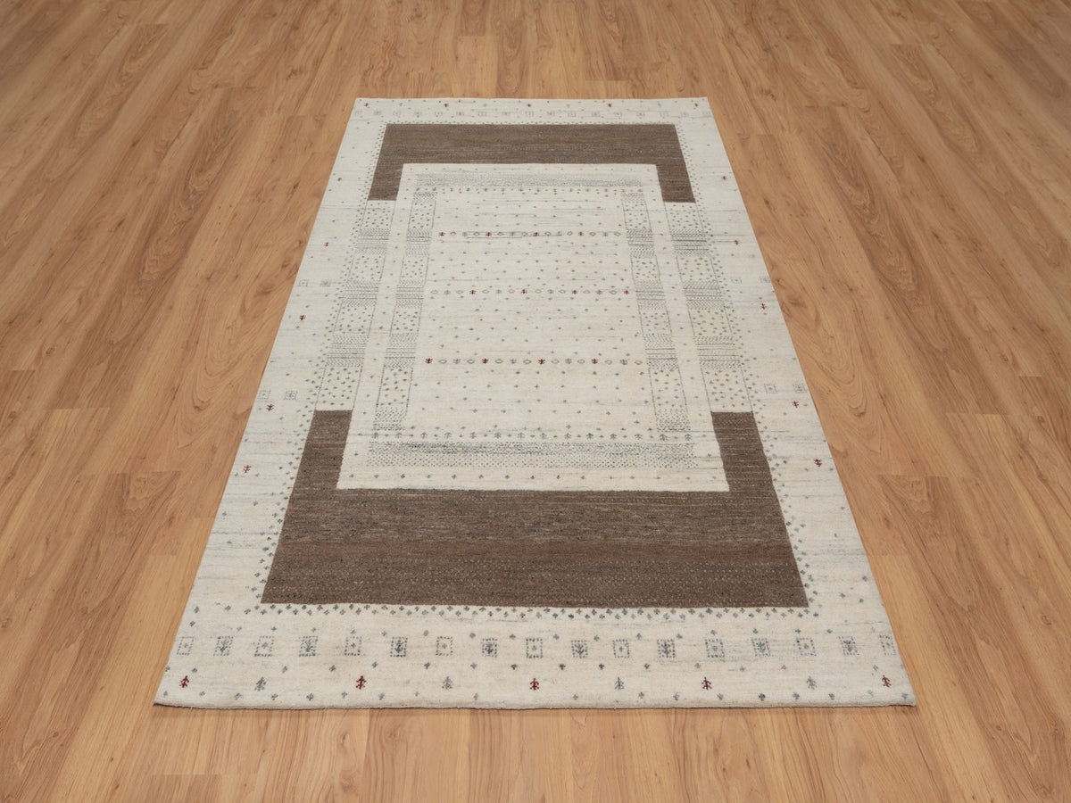 Gabbeh Modern / Contemporary hand-knotted wool rug in Ivory, 5'0" x 7'11", SKU O091248