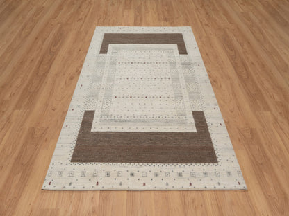 Ivory 5'0" x 7'11" Modern and Contemporary Hand knotted Wool Rug - Sku: O091248