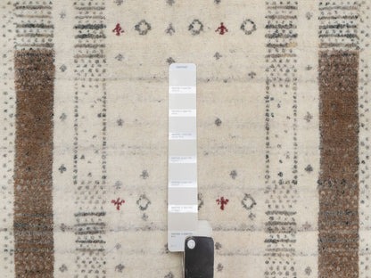Ivory 2'7" x 3'11" Modern and Contemporary Hand knotted Wool Rug - Sku: O091261