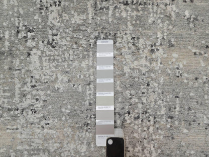 Grey 2'0" x 3'0" Modern / Contemporary Hand knotted Wool Rug - Sku: O091271