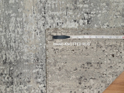 Grey 2'0" x 3'0" Modern / Contemporary Hand knotted Wool Rug - Sku: O091271