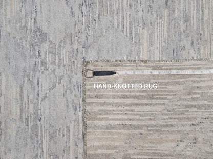 Modern / Contemporary hand-knotted wool rug in Gray, 3'0" x 5'1", SKU O091280