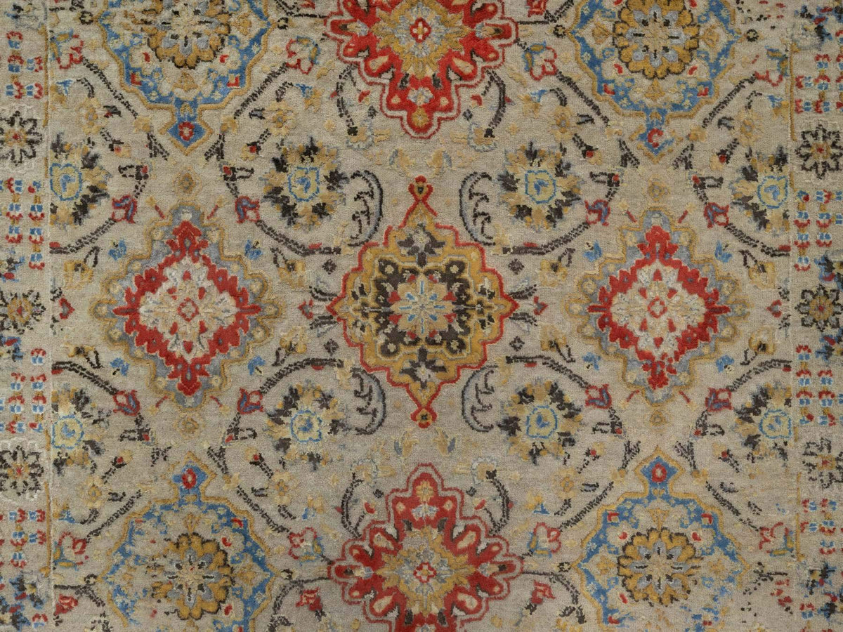 Transitional hand-knotted wool/silk rug in Beige, 4'1" x 5'11", SKU O091288