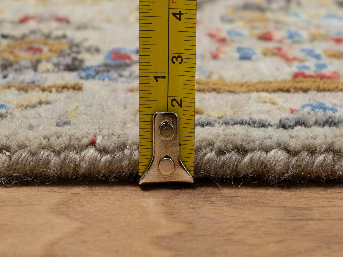 Transitional hand-knotted wool/silk rug in Beige, 4'1" x 5'11", SKU O091288