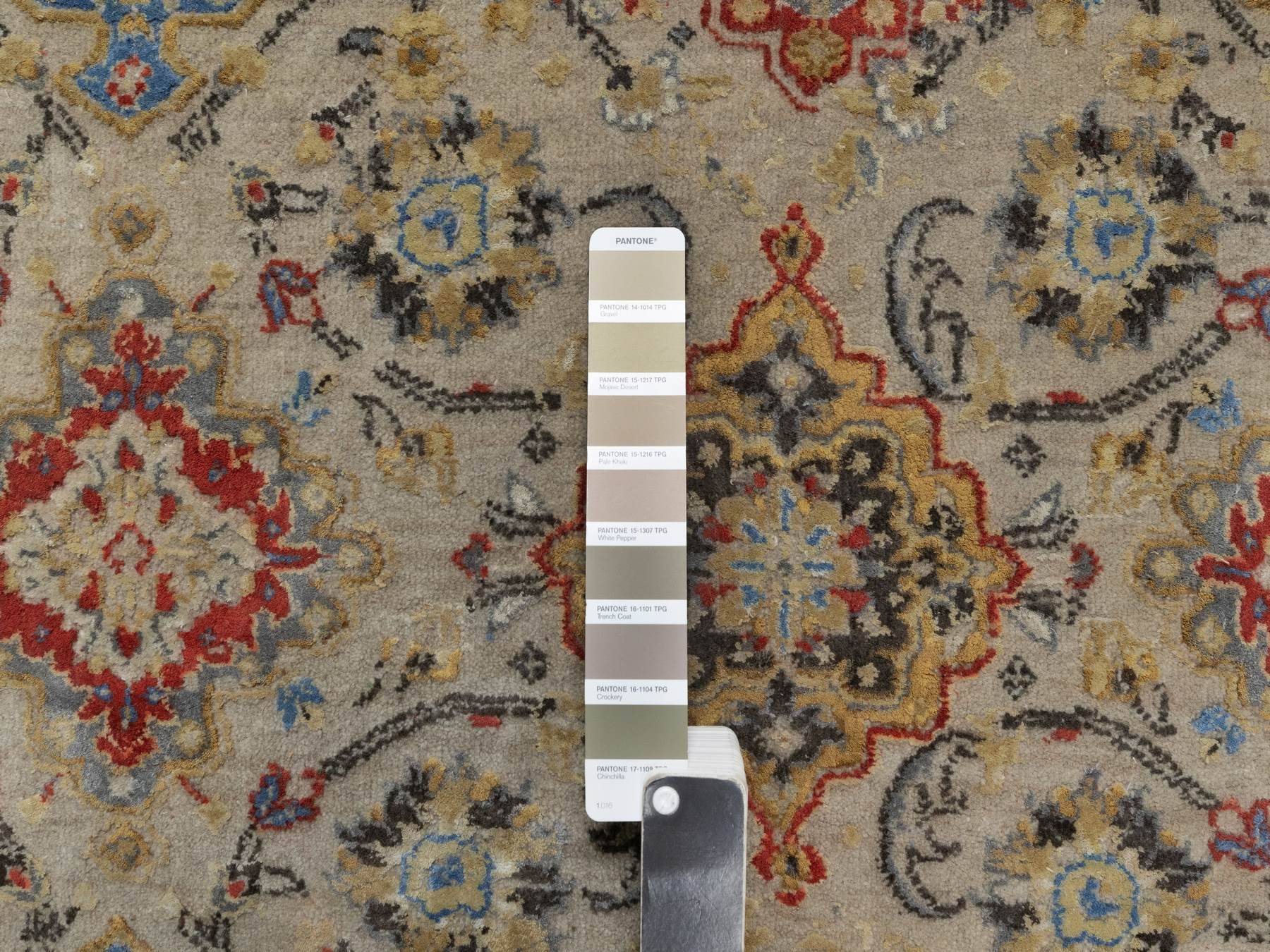 Transitional hand-knotted wool/silk rug in Beige, 8'10" x 11'11", SKU O091291