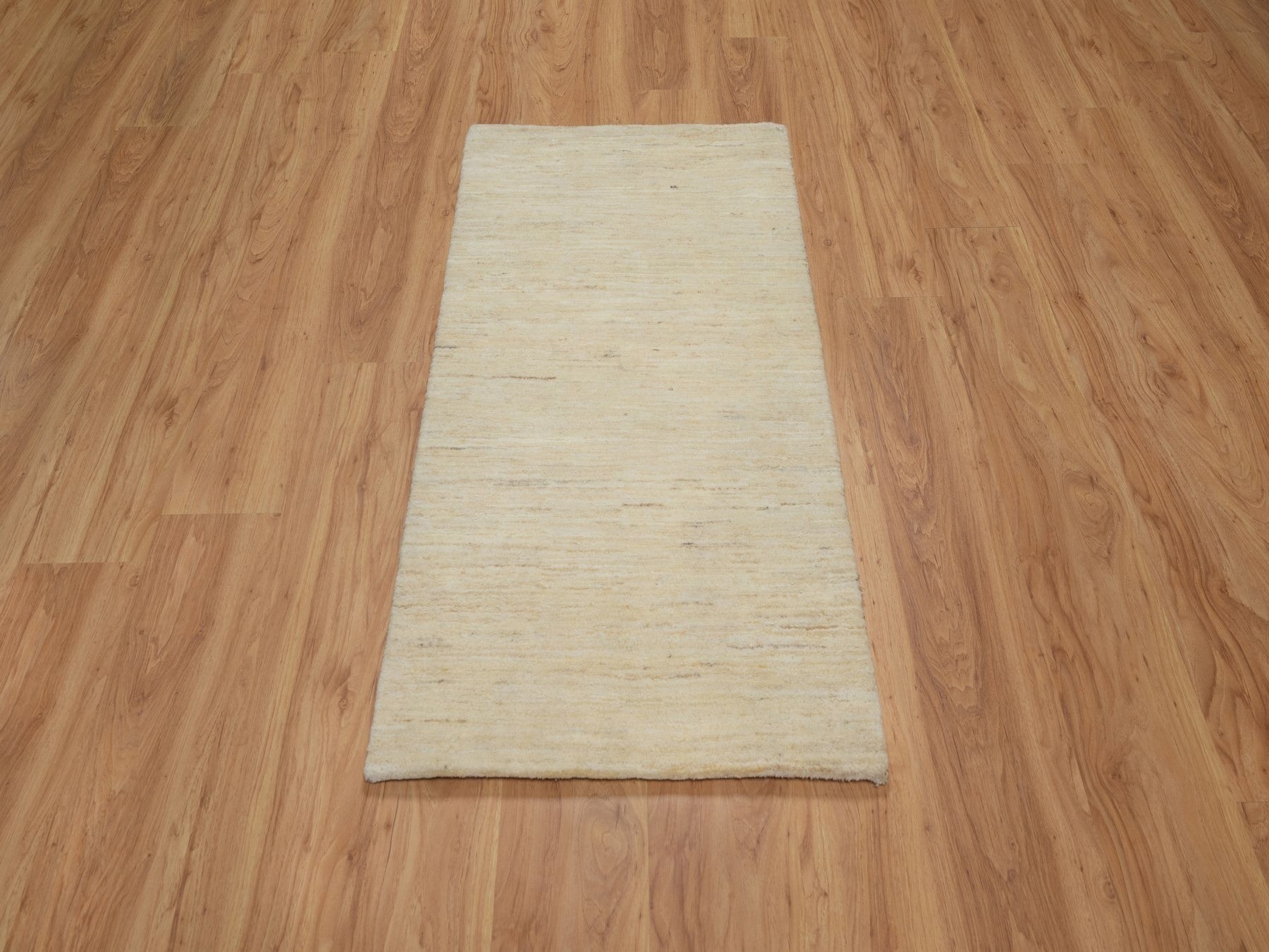 Gabbeh Modern / Contemporary hand-knotted wool rug in Ivory, 2'4" x 4'6" — SKU O091300 (view 2)
