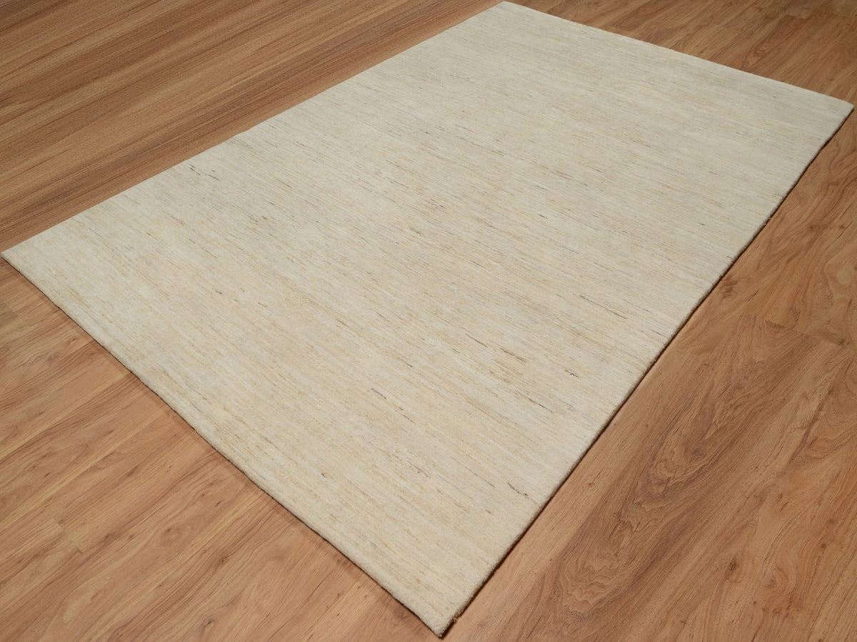 Gabbeh Modern / Contemporary hand-knotted wool rug in Ivory, 6'4" x 9'9" — SKU O091302 (view 3)