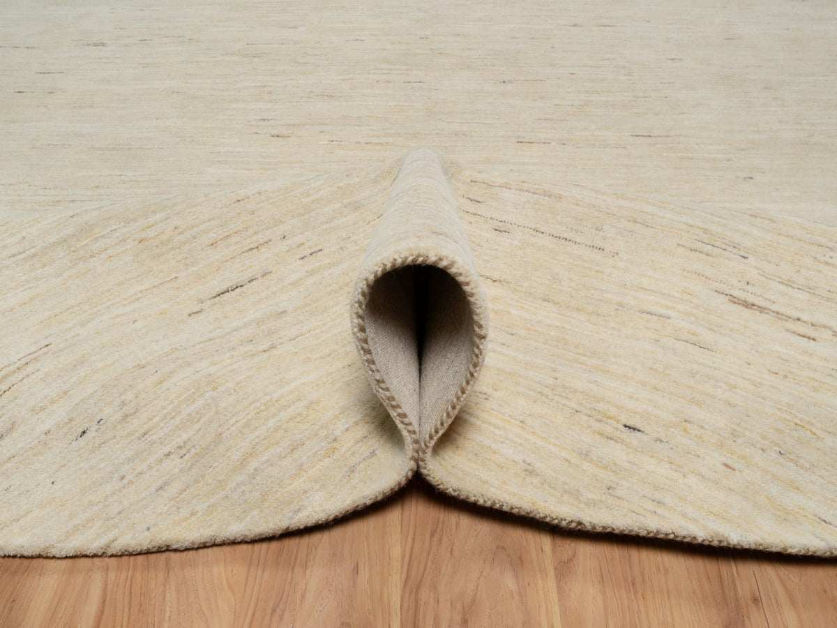 Gabbeh Modern / Contemporary hand-knotted wool rug in Ivory, 9'10" x 9'10" — SKU O091307 (view 5)