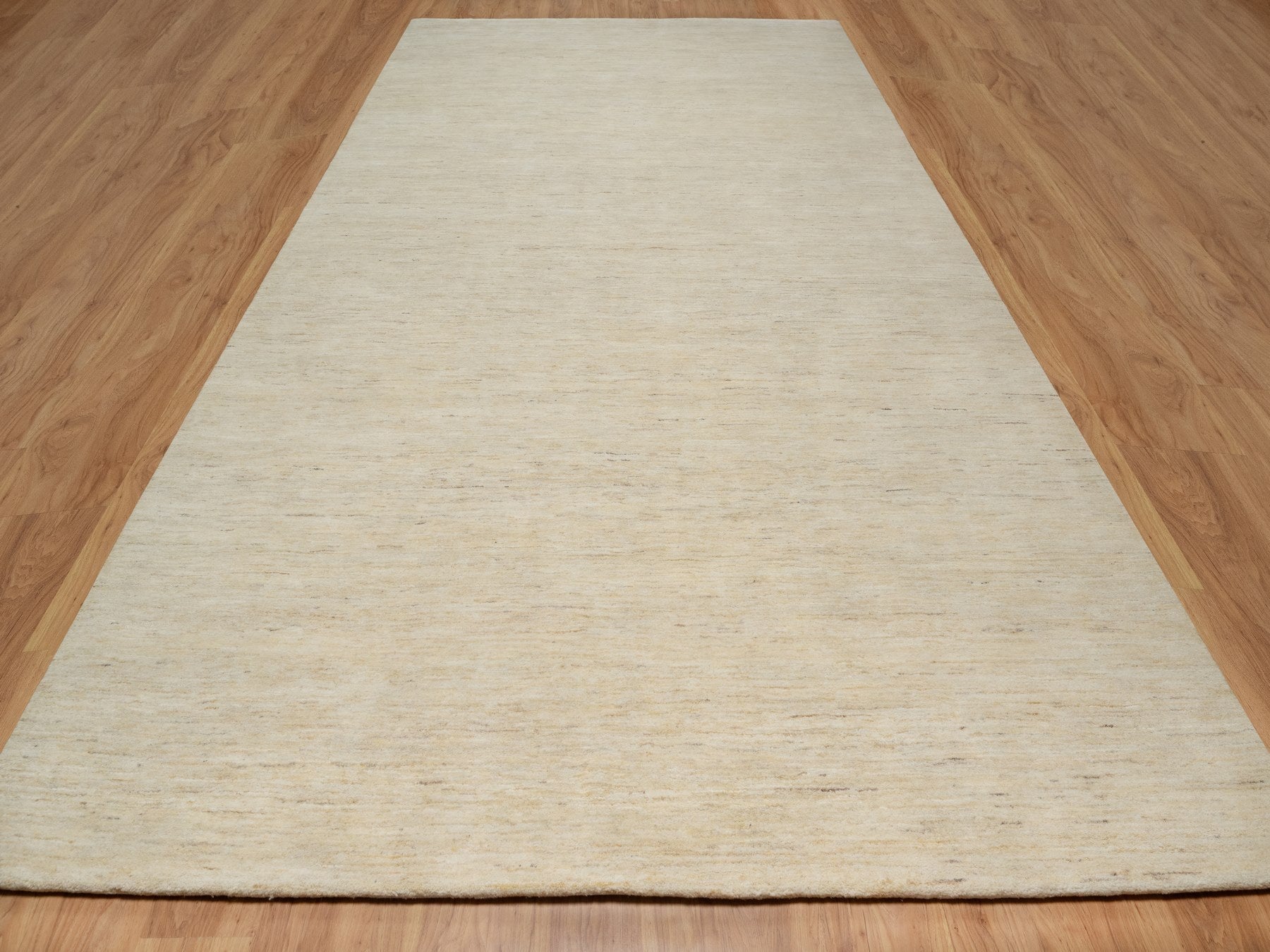 Ivory 8'1" x 15'10" Modern / Contemporary Hand knotted Wool Rug - Sku: O091309