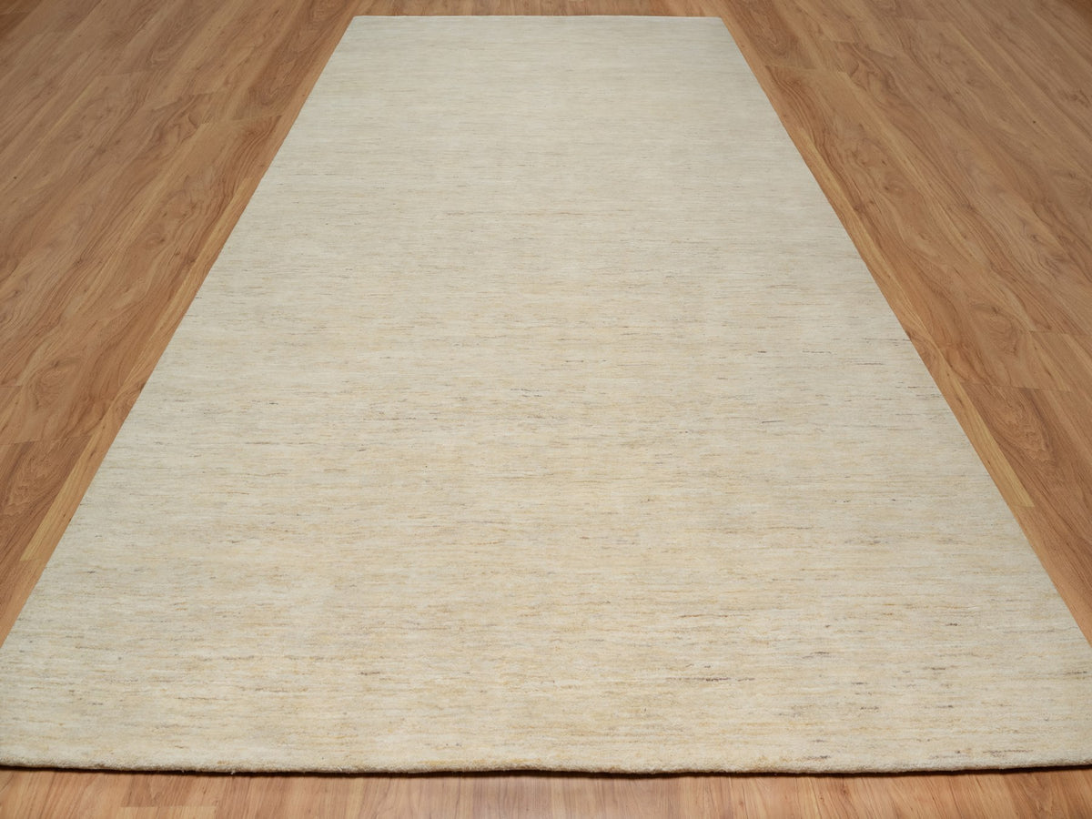 Gabbeh Modern / Contemporary hand-knotted wool runner in Ivory, 8'1" x 15'10" — SKU O091309 (view 2)