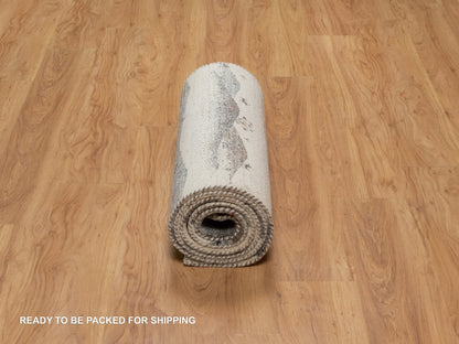 Gabbeh Modern / Contemporary hand-knotted wool runner in Ivory, 2'6" x 9'10" — SKU O091317 (view 6)