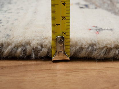 Gabbeh Modern / Contemporary hand-knotted wool runner in Ivory, 2'6" x 9'10" — SKU O091317 (view 7)