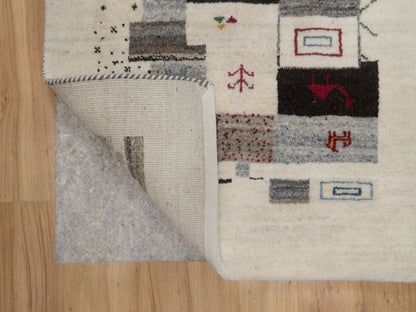 Gabbeh Modern / Contemporary hand-knotted wool runner in Ivory, 2'5" x 4'9" — SKU O091318 (view 3)