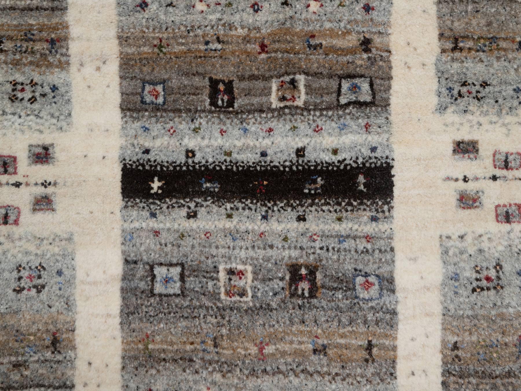 Gabbeh Modern / Contemporary hand-knotted wool rug in Ivory, 1'11" x 2'11" — SKU O091325 (view 5)