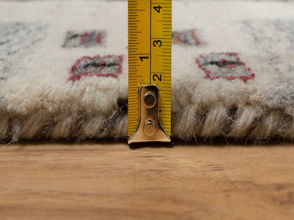 Gabbeh Modern / Contemporary hand-knotted wool rug in Ivory, 1'11" x 2'11" — SKU O091325 (view 7)