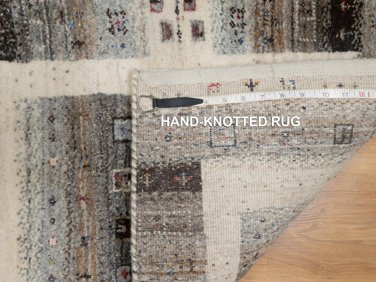 Gabbeh Modern / Contemporary hand-knotted wool rug in Ivory, 1'11" x 2'11" — SKU O091325 (view 8)