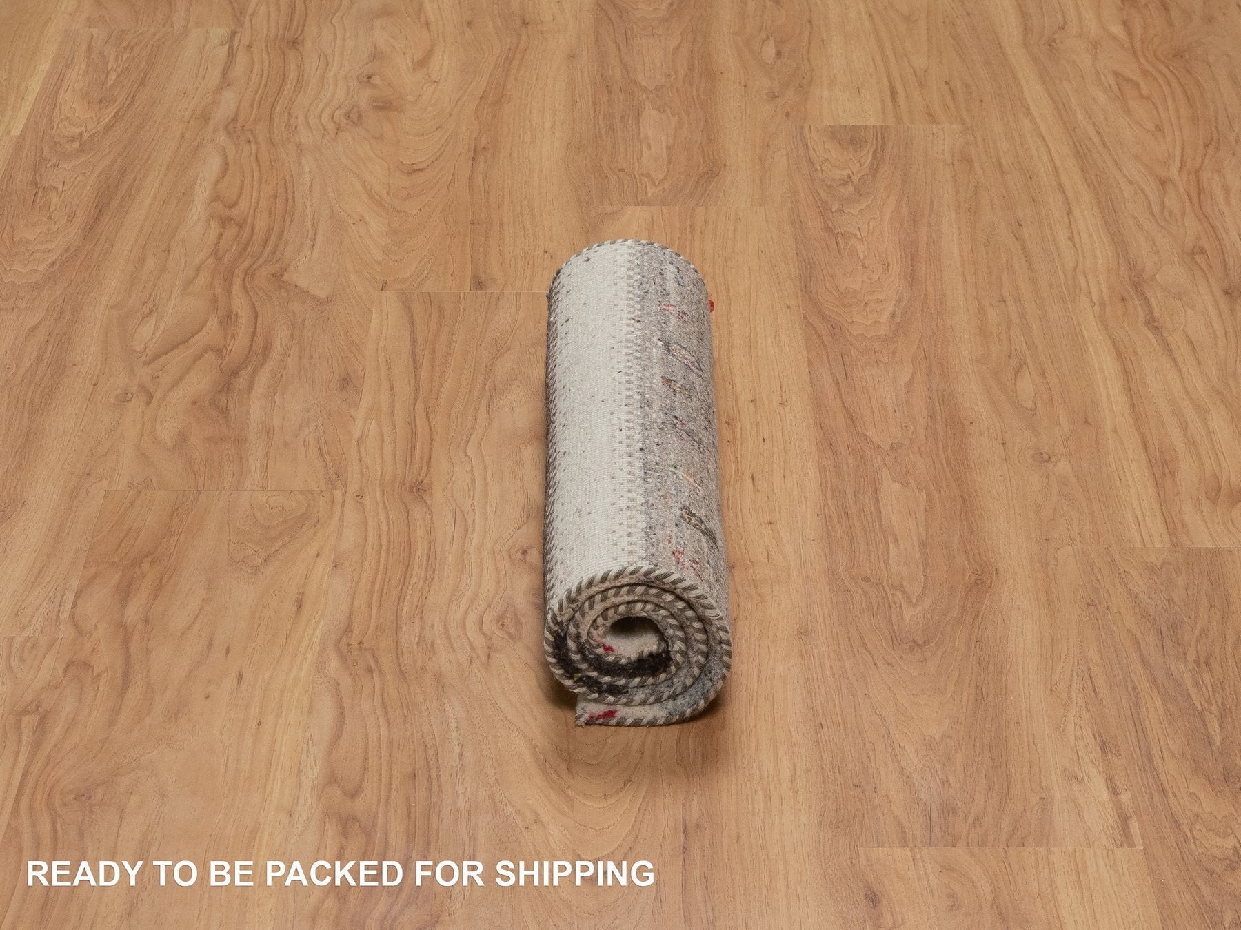 Gabbeh Modern / Contemporary hand-knotted wool rug in Ivory, 1'11" x 3'1" — SKU O091327 (view 6)