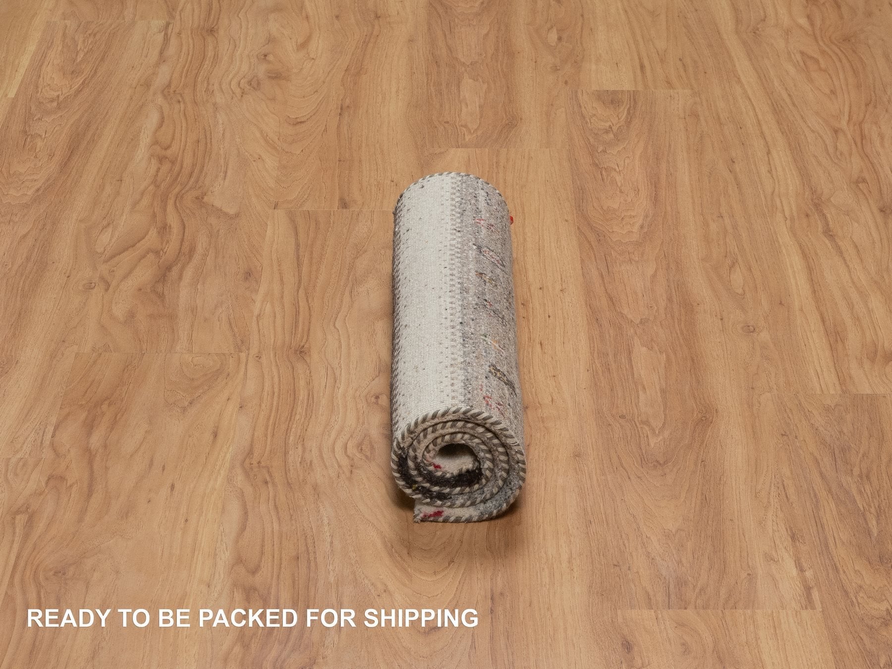 Gabbeh Modern / Contemporary hand-knotted wool rug in Ivory, 2' x 3'1" — SKU O091328 (view 6)