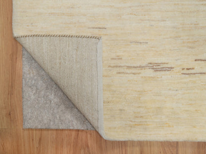 Gabbeh Modern / Contemporary hand-knotted wool rug in Ivory, 5' x 6'5" — SKU O091337 (view 3)