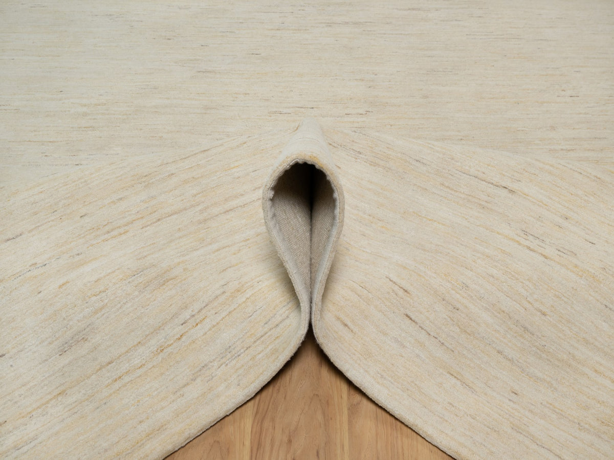 Gabbeh Modern / Contemporary hand-knotted wool rug in Ivory, 8'10" x 11'8" — SKU O091347 (view 5)