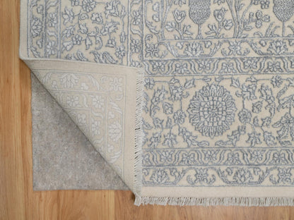 Fine Oriental hand-knotted wool/silk rug in Ivory, 8'11" x 12'1" — SKU O091353 (view 4)