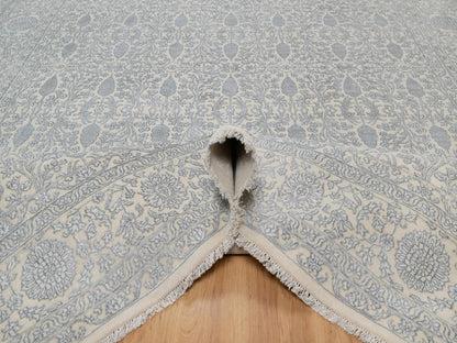 Fine Oriental hand-knotted wool/silk rug in Ivory, 8'11" x 12'1" — SKU O091353 (view 5)