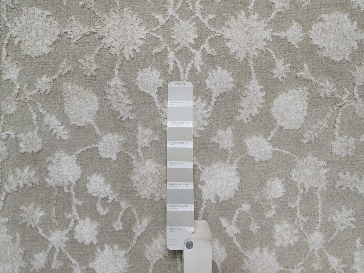 Fine Oriental hand-knotted wool/silk rug in Gray, 3'1" x 5' — SKU O091354 (view 4)