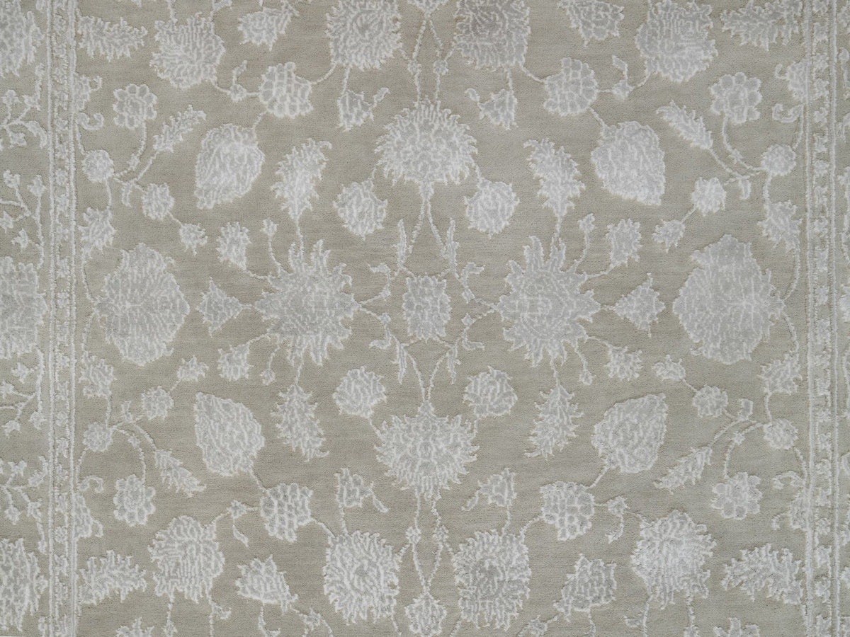 Fine Oriental hand-knotted wool/silk rug in Gray, 4'1" x 6'1" — SKU O091355 (view 5)
