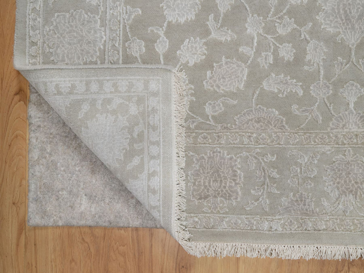 Fine Oriental hand-knotted wool/silk rug in Gray, 4'9" x 6'10" — SKU O091356 (view 3)