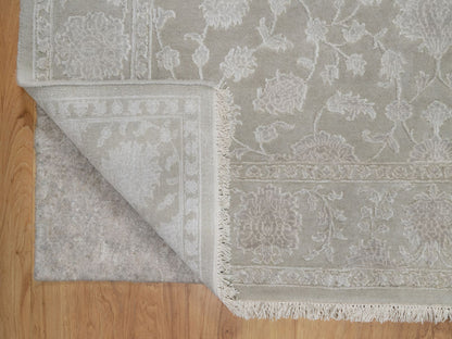 Fine Oriental hand-knotted wool/silk rug in Gray, 4'9" x 6'10" — SKU O091356 (view 3)