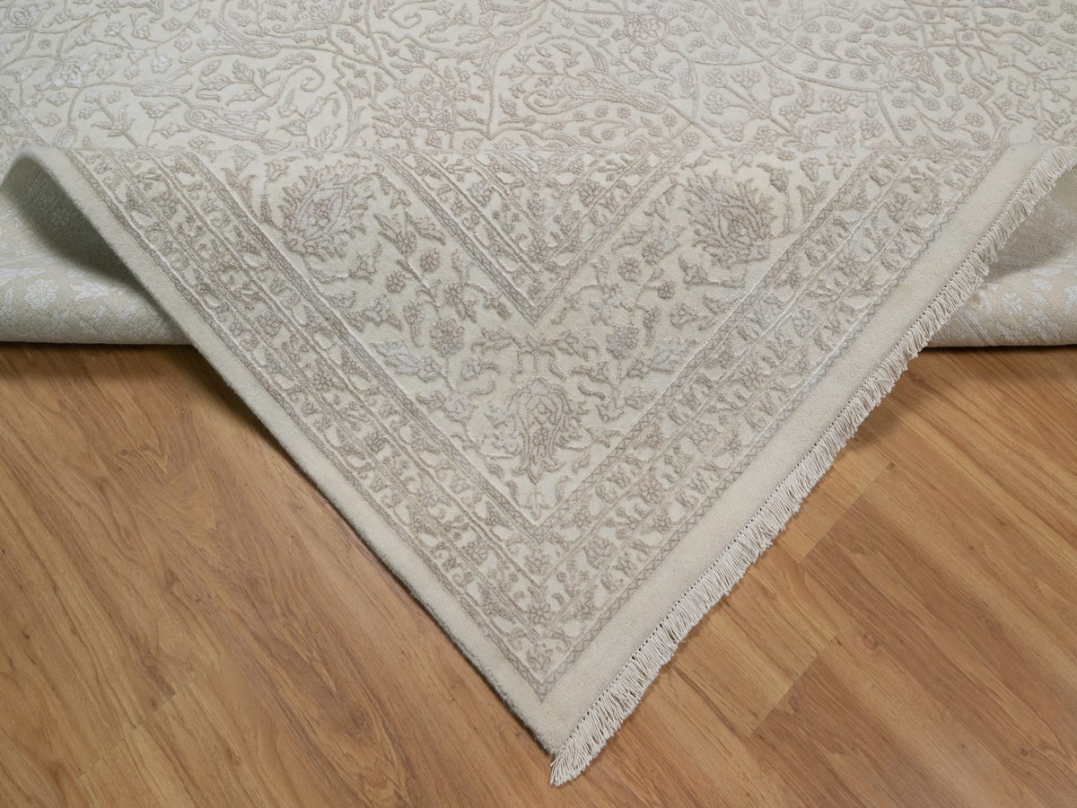 Fine Oriental hand-knotted wool/silk rug in Ivory, 9'1" x 12'1" — SKU O091365 (view 6)