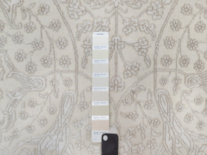 Fine Oriental hand-knotted wool/silk rug in Ivory, 9'1" x 12'1" — SKU O091365 (view 7)