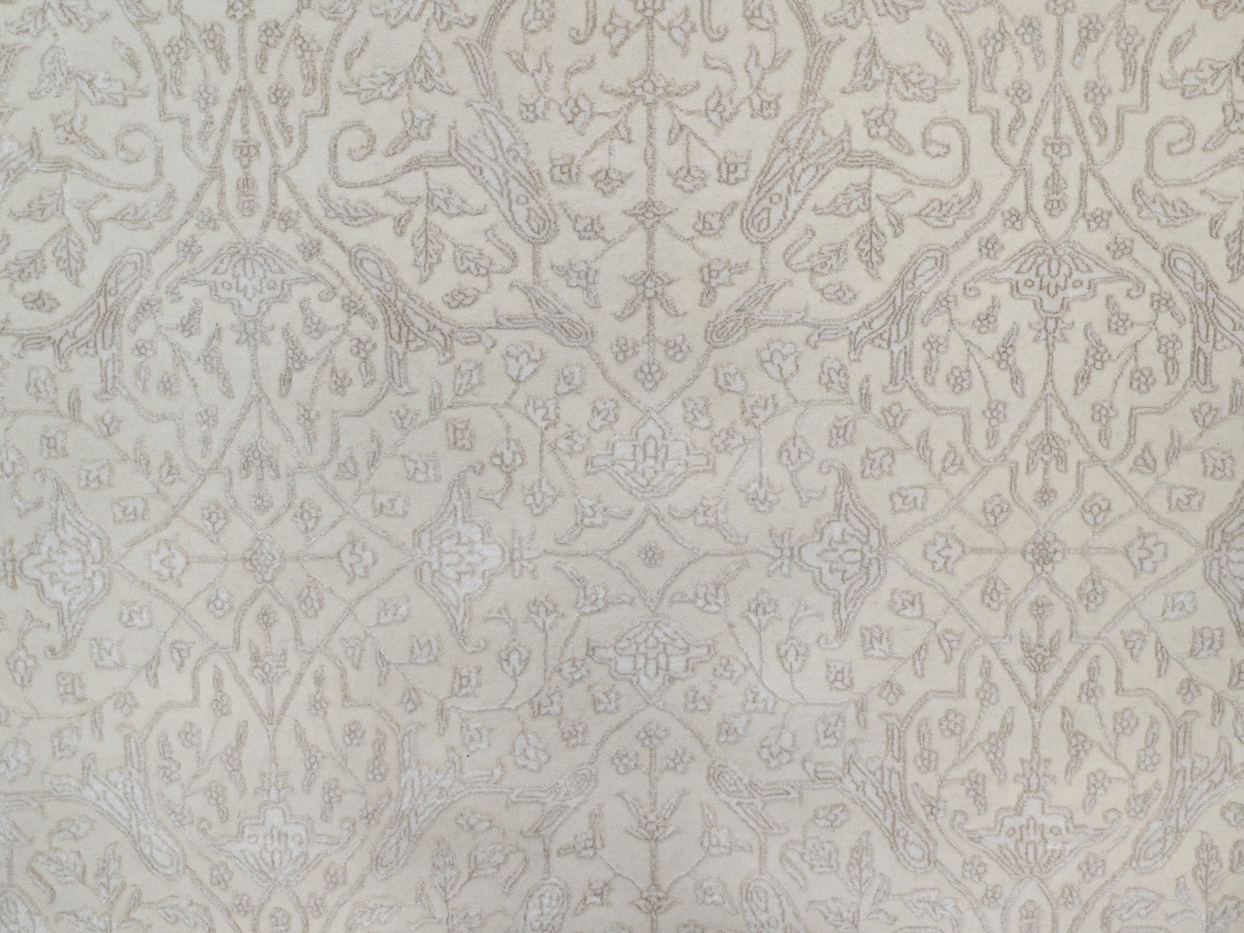 Fine Oriental hand-knotted wool/silk rug in Ivory, 9'1" x 12'1" — SKU O091365 (view 8)