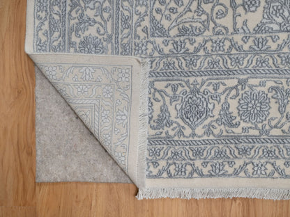 Fine Oriental hand-knotted wool/silk rug in Ivory, 7'9" x 10'2" — SKU O091366 (view 4)
