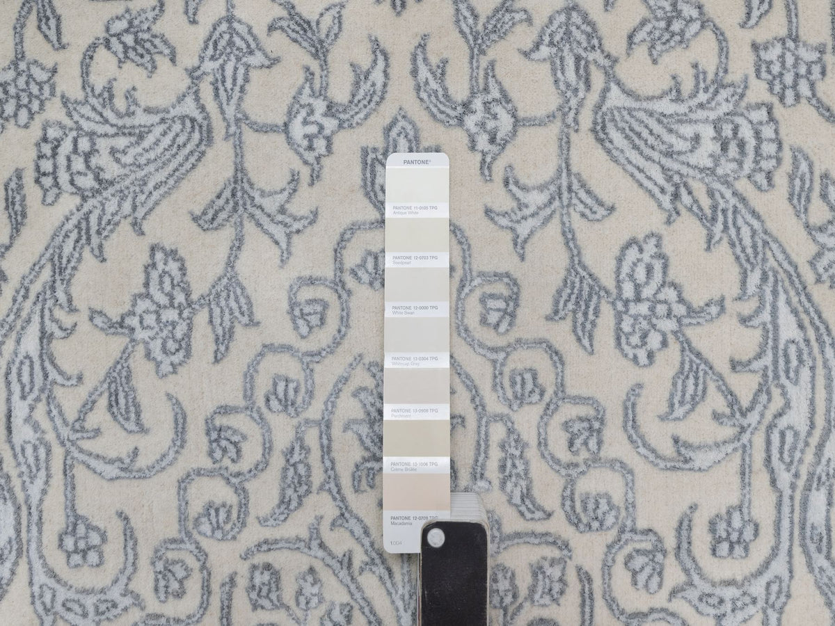 Fine Oriental hand-knotted wool/silk rug in Ivory, 7'9" x 10'2" — SKU O091366 (view 7)