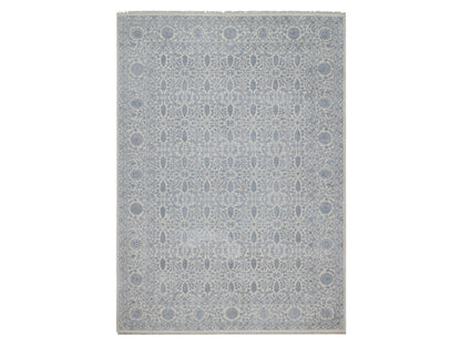 Fine Oriental hand-knotted wool/silk rug in Ivory, 8'8" x 12'1" — SKU O091367