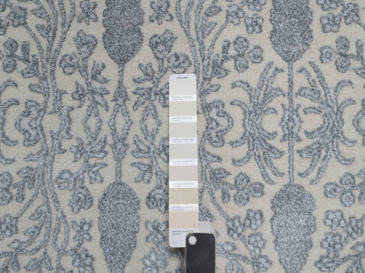Fine Oriental hand-knotted wool/silk rug in Ivory, 8'8" x 12'1" — SKU O091367 (view 7)