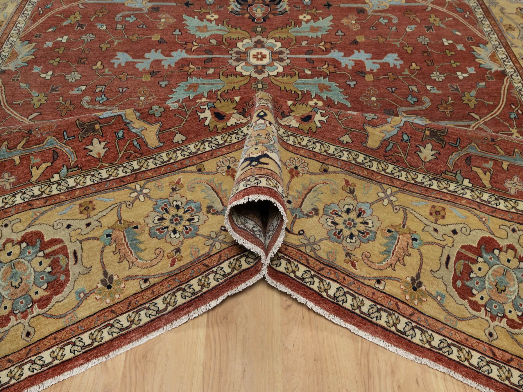 Heriz Heriz hand-knotted wool rug in Red & Gold, 10'1" x 14'2" — SKU O091401 (view 5)
