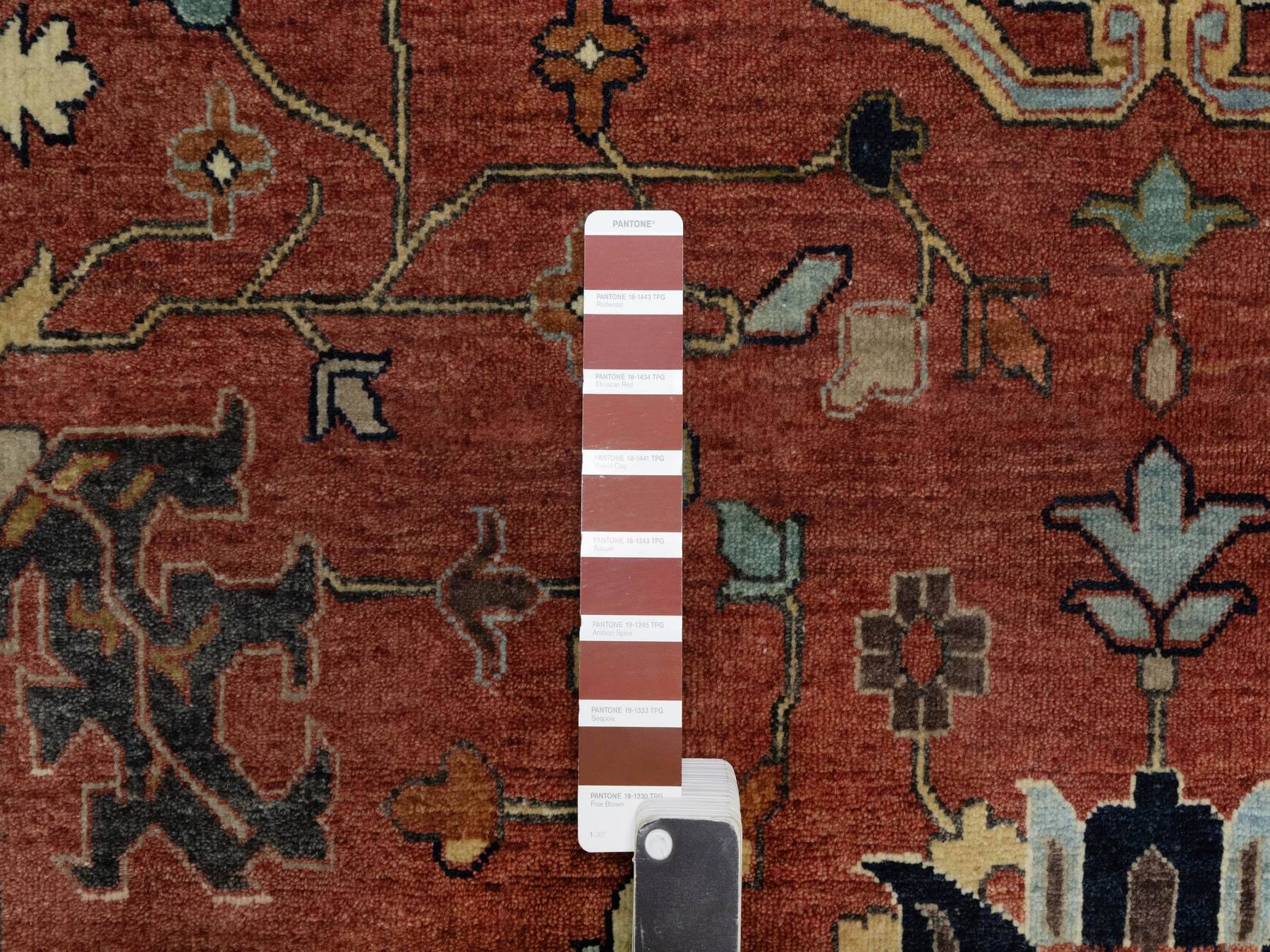 Heriz Heriz hand-knotted wool rug in Red & Gold, 10'1" x 14'2" — SKU O091401 (view 7)