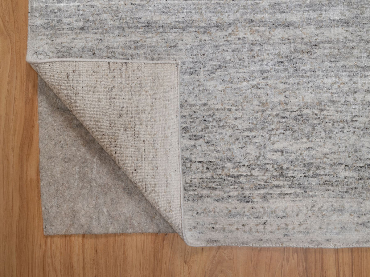 Modern / Contemporary hand-knotted wool rug in Gray, 8'1" x 10'2" — SKU O091409 (view 4)