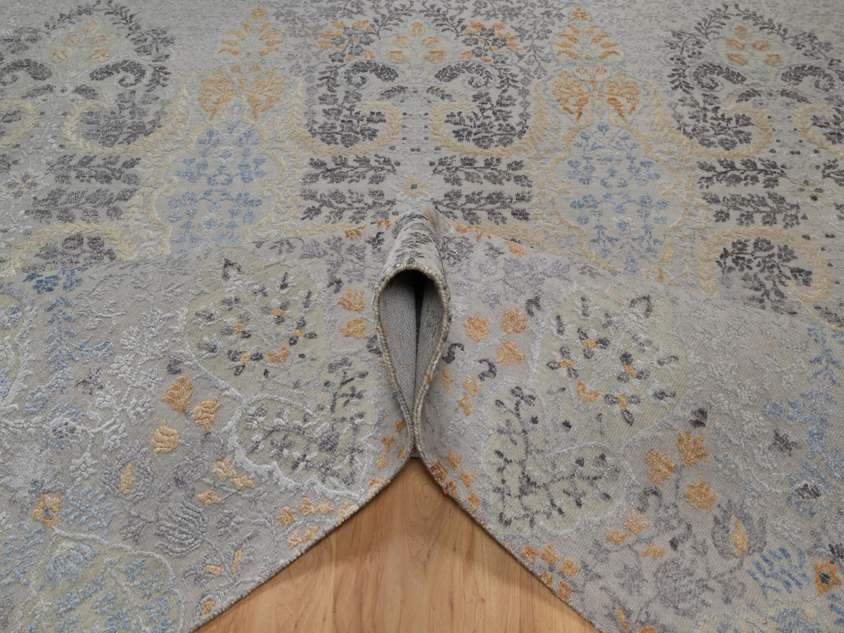 Transitional hand-knotted wool/silk rug in Gray, 7'10" x 9'11" — SKU O091414 (view 5)